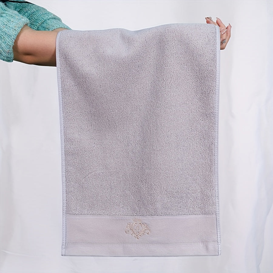 1/2/4pcs Crown Pattern Cotton Towel Set – Soft, Absorbent & Durable Hand and Bath Towels for Family Use