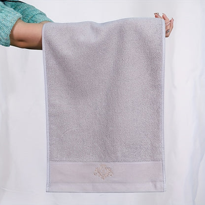 1/2/4pcs Crown Pattern Cotton Towel Set – Soft, Absorbent & Durable Hand and Bath Towels for Family Use