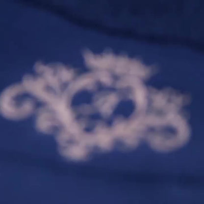 1/2/4pcs Crown Pattern Cotton Towel Set – Soft, Absorbent & Durable Hand and Bath Towels for Family Use