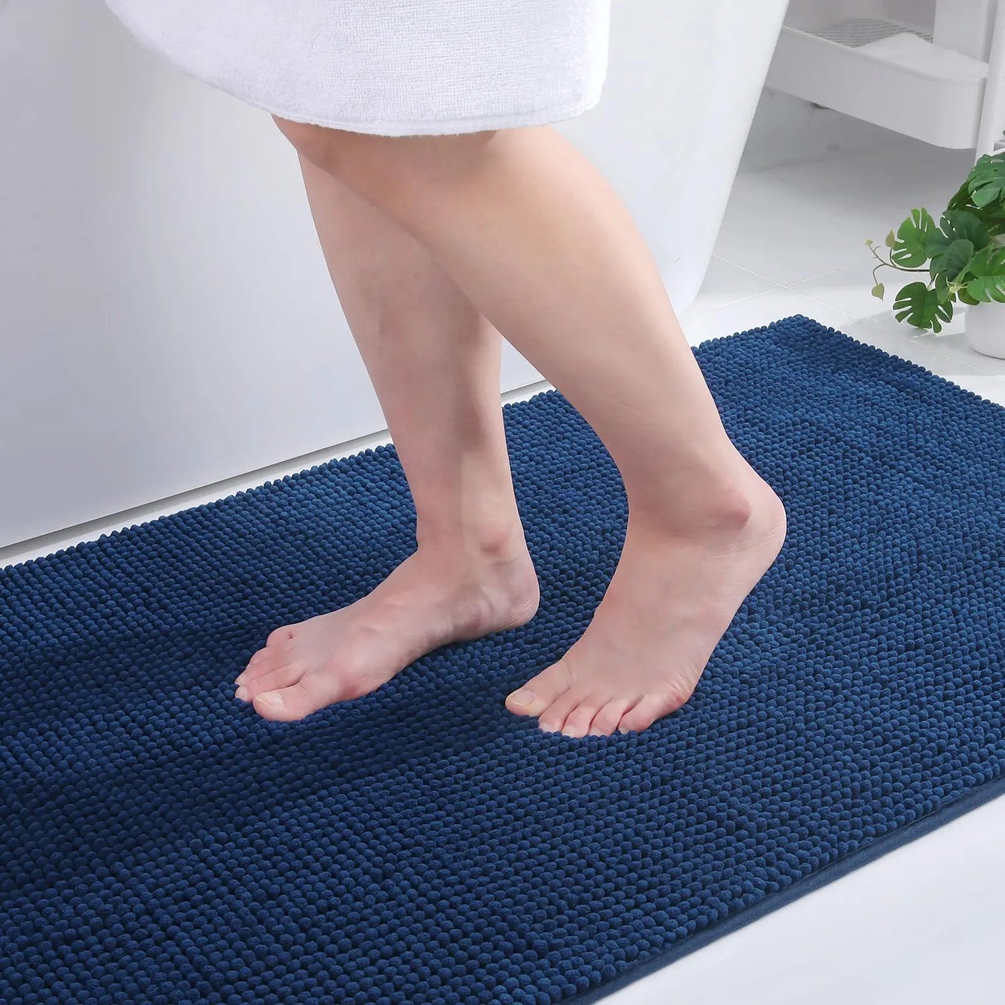 Olanly Non Slip Chenille Bath Mat Extra Soft Super Absorbent Bathroom Mat Fluffy Comfort Machine-Washable Dry Bath Rug Foot Mats