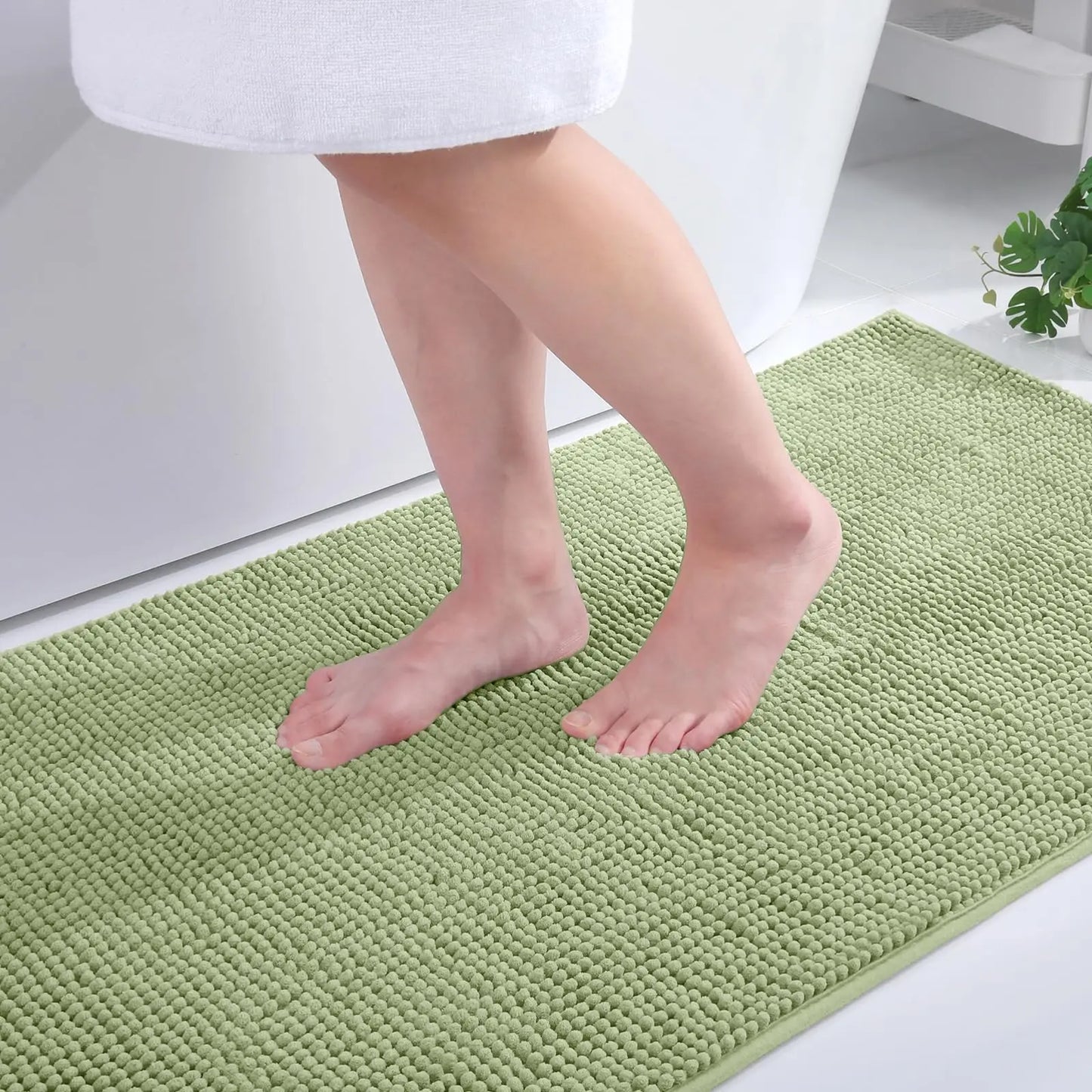 Olanly Non Slip Chenille Bath Mat Extra Soft Super Absorbent Bathroom Mat Fluffy Comfort Machine-Washable Dry Bath Rug Foot Mats