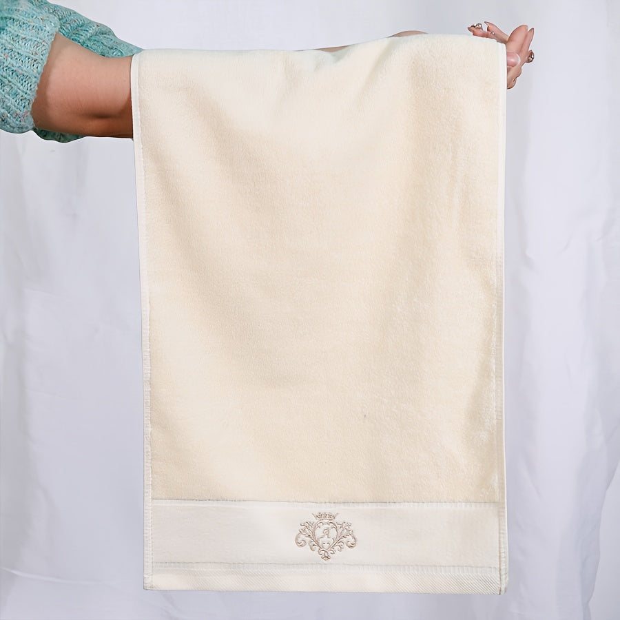 1/2/4pcs Crown Pattern Cotton Towel Set – Soft, Absorbent & Durable Hand and Bath Towels for Family Use
